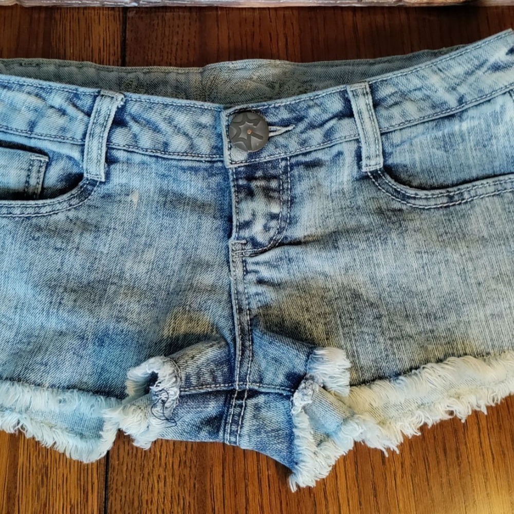 Vanilla Star Jean Shorts Junior size 3
